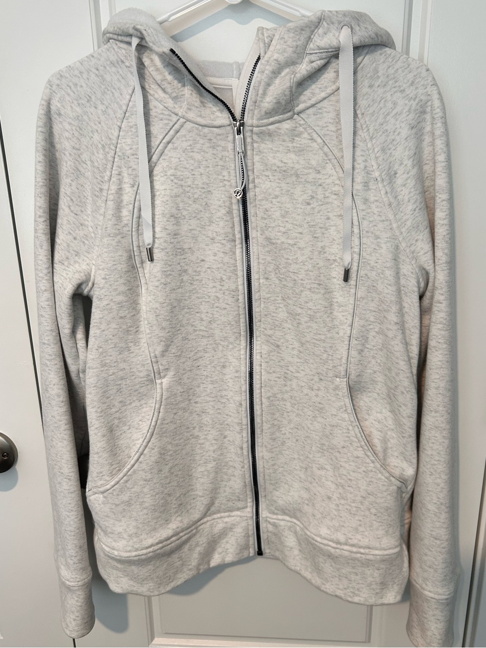 Lululemon Scuba Size 10 Full Zip Light Gray Hoodie Sweatshirt Warm